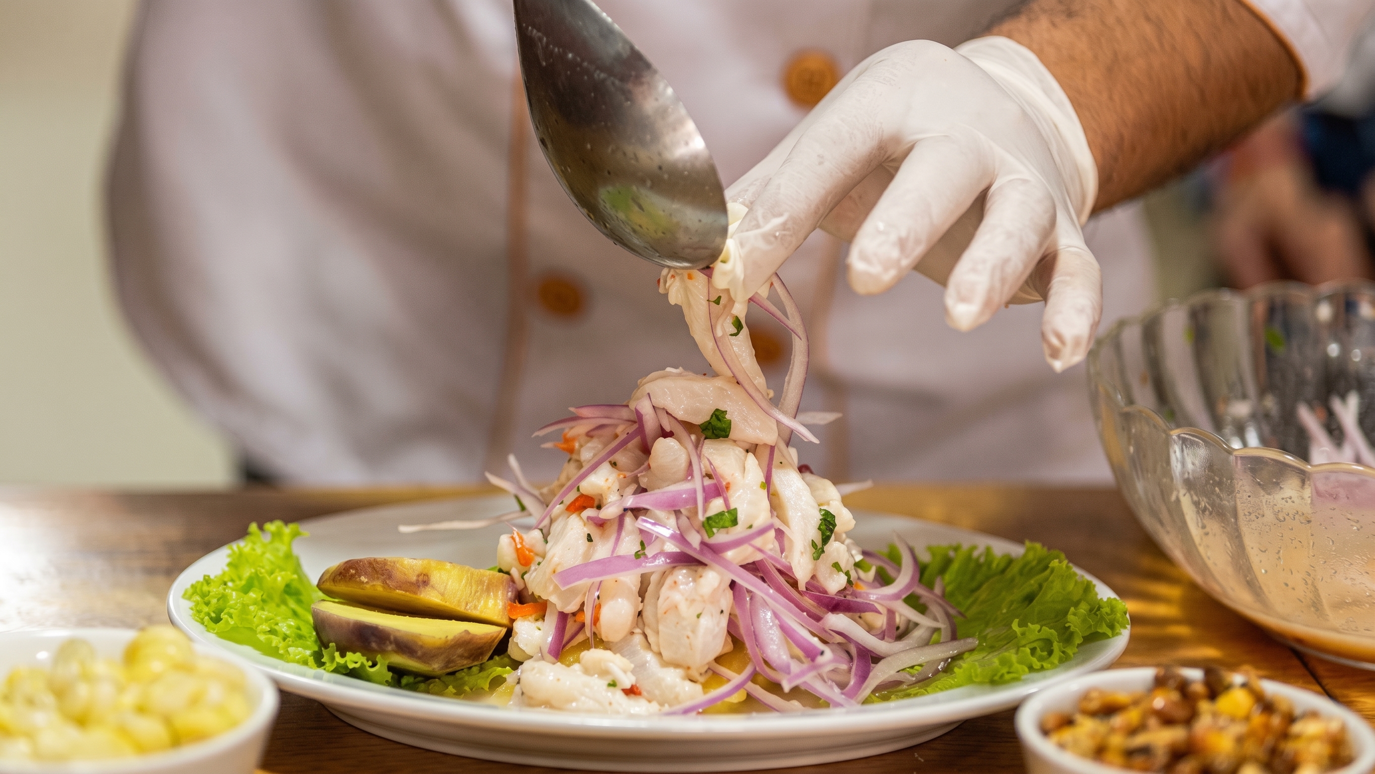 Step 4: Folding in Red Onions & Instant Plating